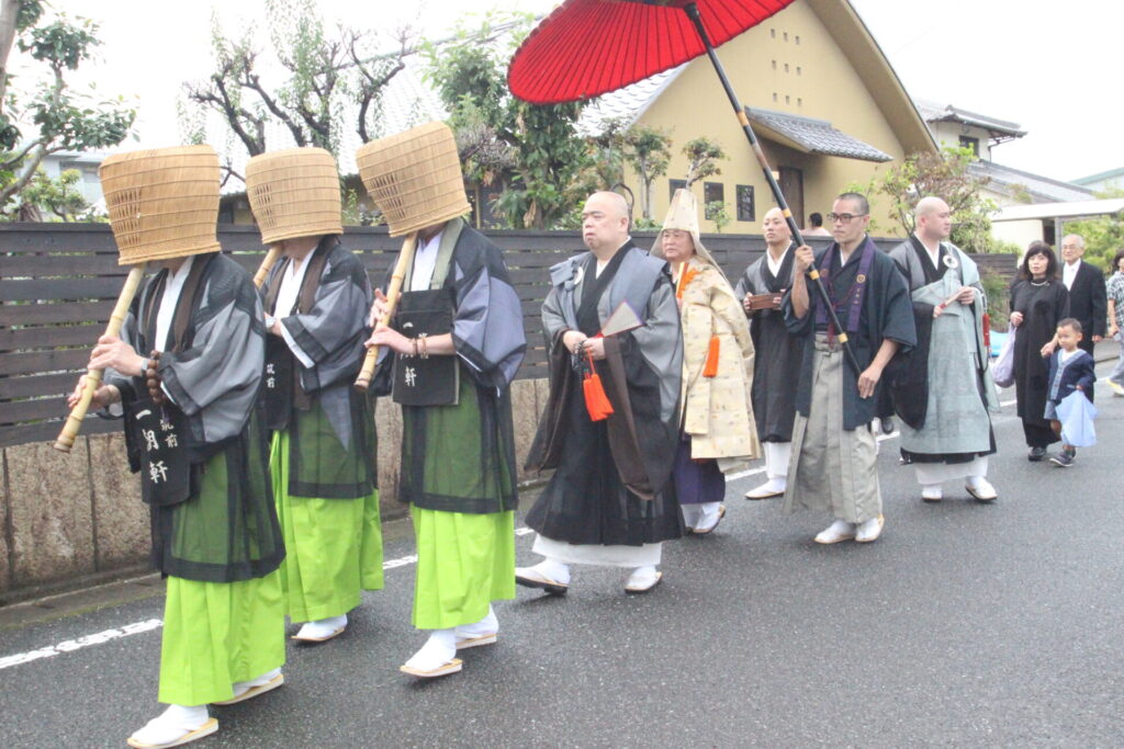 晋山式「晋山行列」